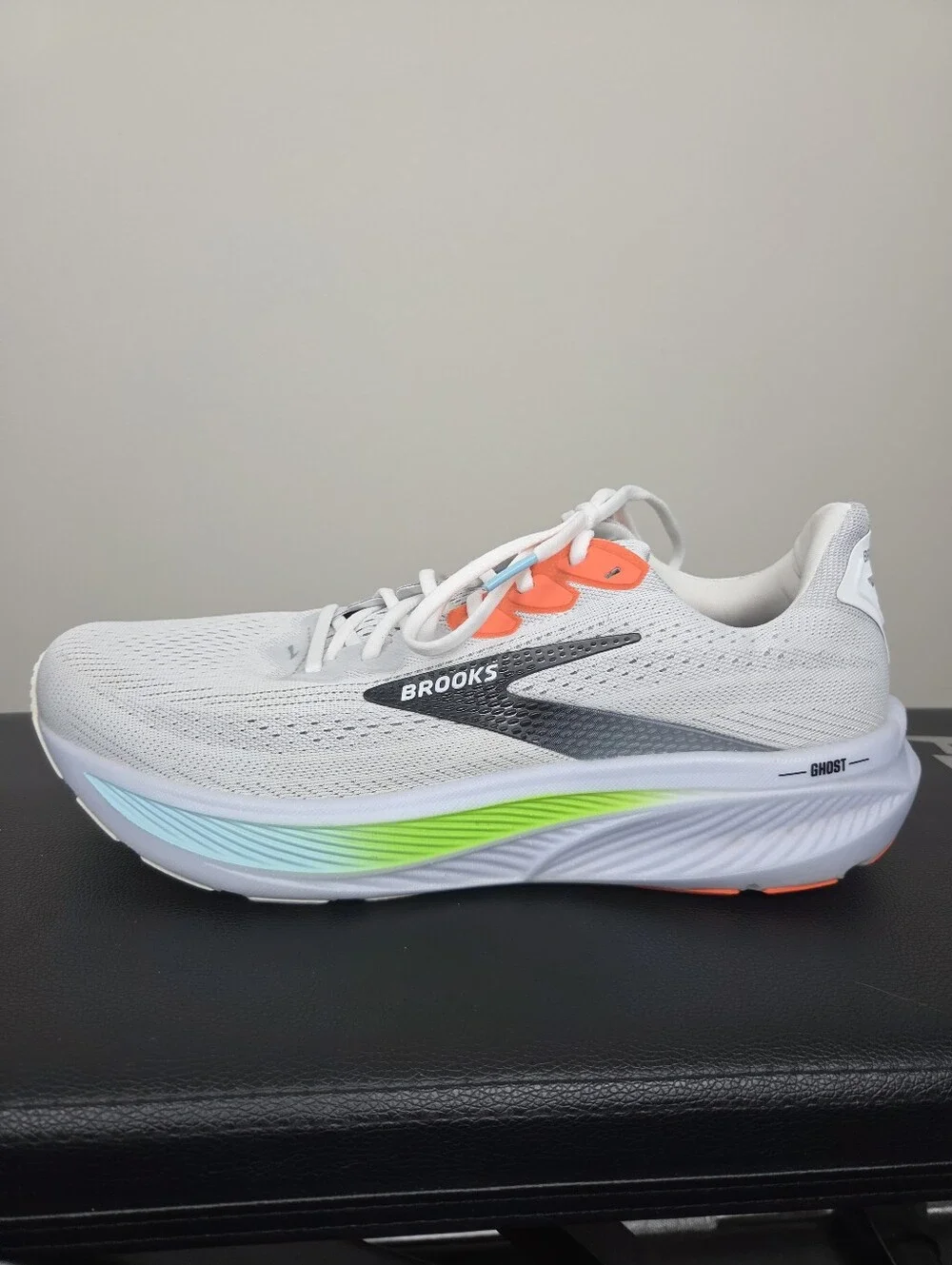 Brooks Ghost 17 White Pink Clay Gecko Men's Size 10.5 Athletic Running Shoes